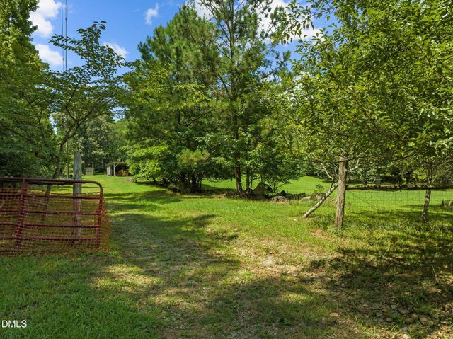 2073 N Pea Ridge Road, Pittsboro, NC 27312