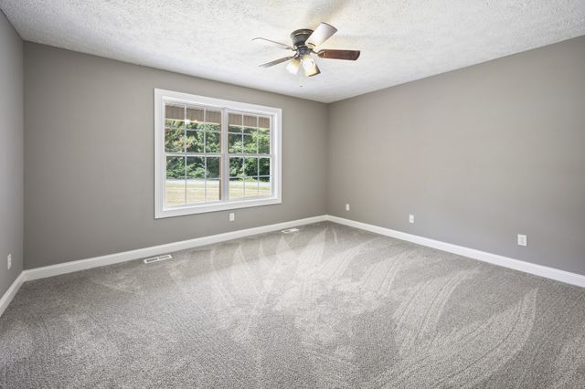 52 Wright Pl, Estill Springs, TN 37330