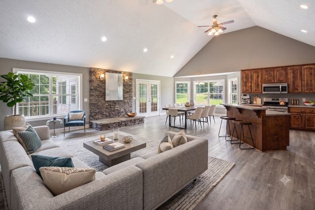 52 Wright Pl, Estill Springs, TN 37330