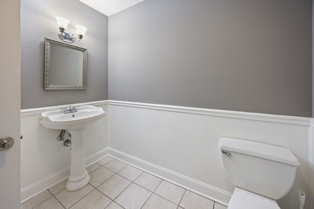 52 Wright Pl, Estill Springs, TN 37330