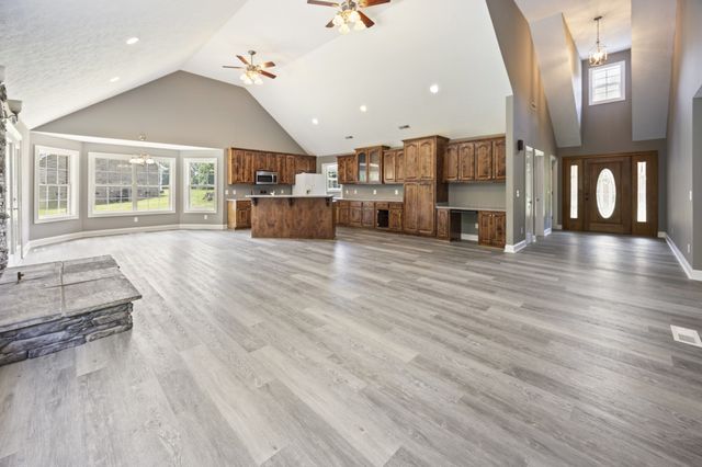 52 Wright Pl, Estill Springs, TN 37330