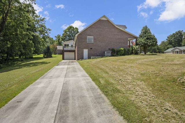 52 Wright Pl, Estill Springs, TN 37330