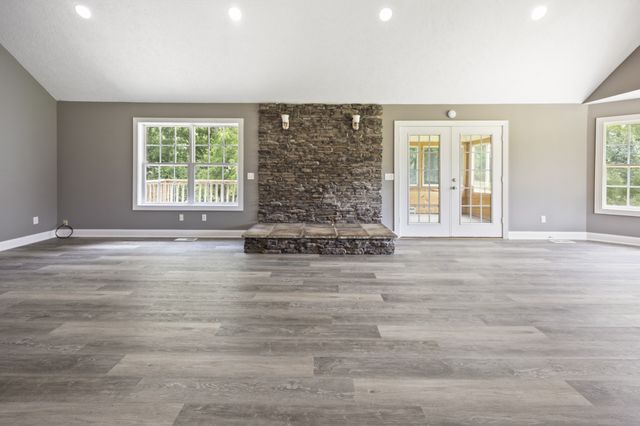 52 Wright Pl, Estill Springs, TN 37330
