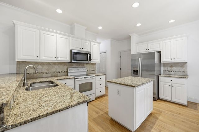 101 Plumtree Way, Cary, NC 27518