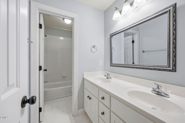 101 Plumtree Way, Cary, NC 27518