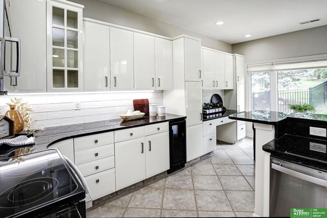 1509 S 190th Plaza, Omaha, NE 68130