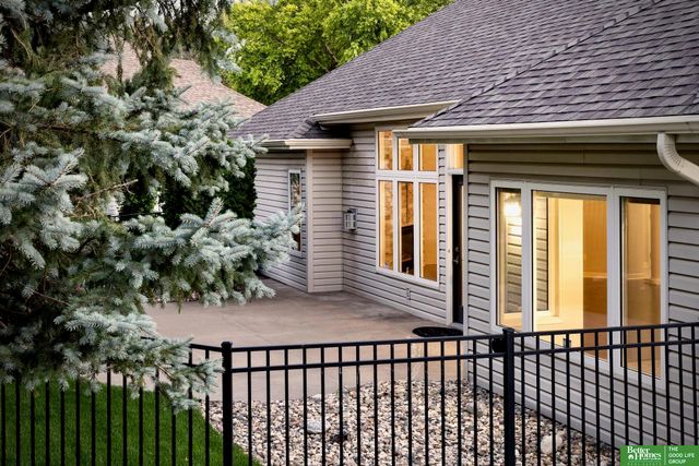 1509 S 190th Plaza, Omaha, NE 68130