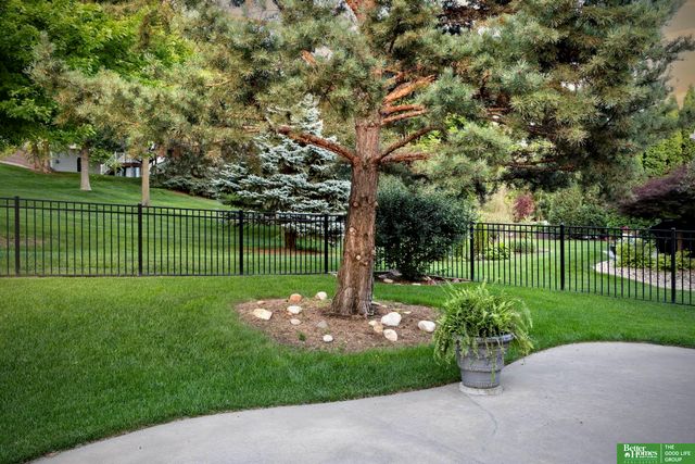 1509 S 190th Plaza, Omaha, NE 68130