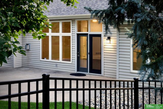 1509 S 190th Plaza, Omaha, NE 68130