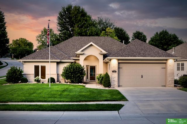 1509 S 190th Plaza, Omaha, NE 68130