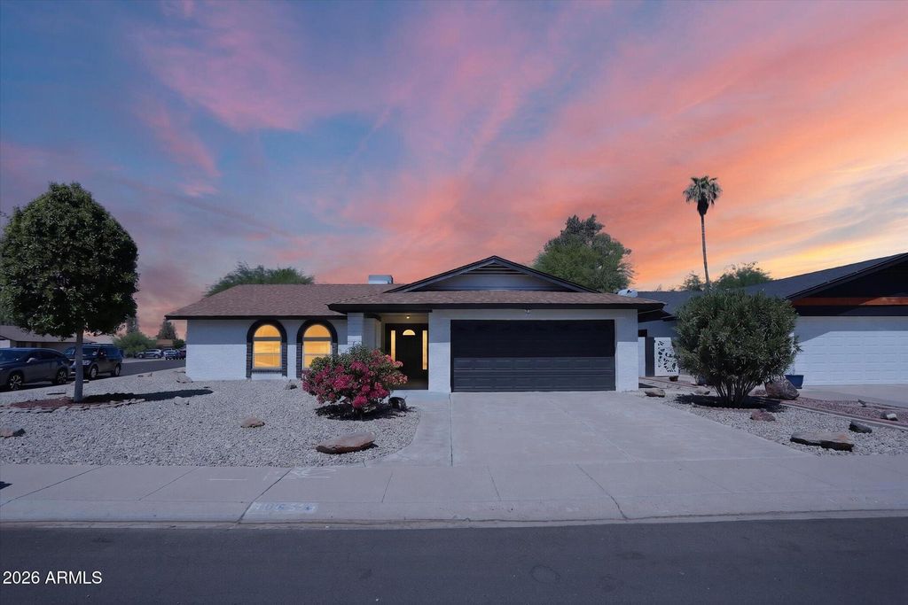 10614 N 65TH Avenue, Glendale, AZ 85304 — exterior