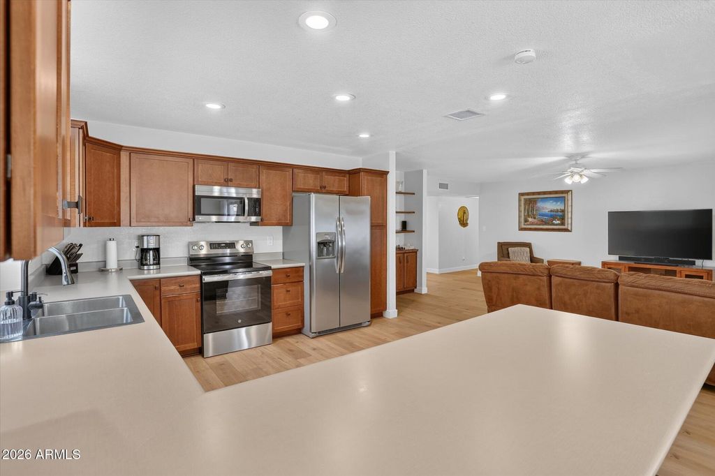 10614 N 65TH Avenue, Glendale, AZ 85304 — photo 4