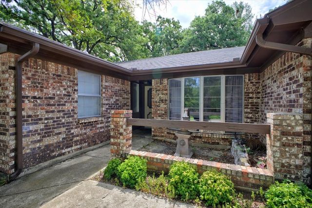 8204 Starnes Road, North Richland Hills, TX 76182