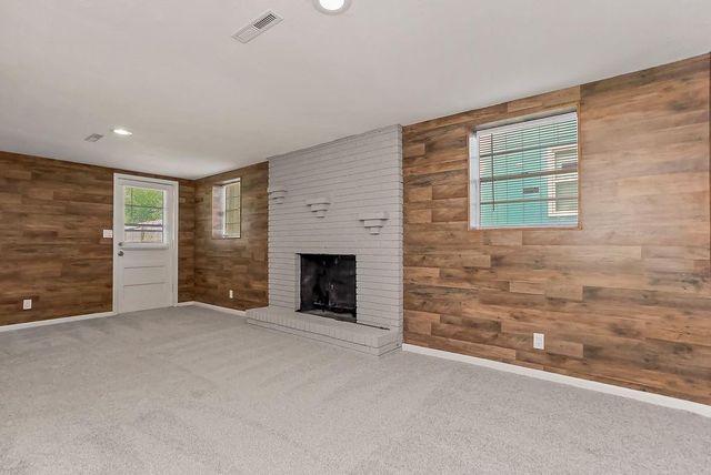 6404 E 133rd Terrace, Grandview, MO 64030