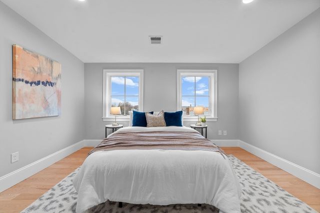 30 Dighton 4, Boston, MA 02135