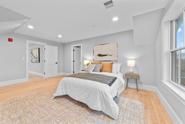 30 Dighton 4, Boston, MA 02135