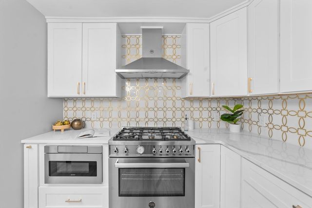 30 Dighton 4, Boston, MA 02135