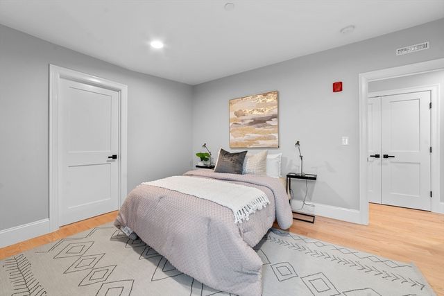 30 Dighton 4, Boston, MA 02135