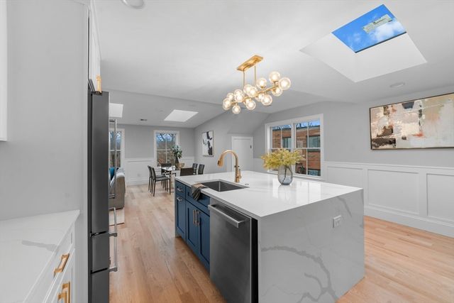 30 Dighton 4, Boston, MA 02135