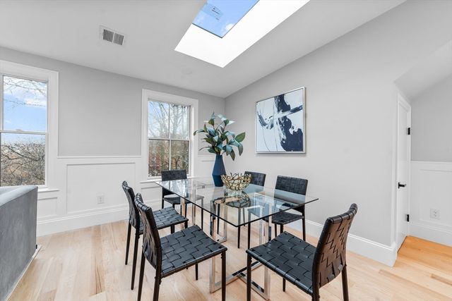 30 Dighton 4, Boston, MA 02135