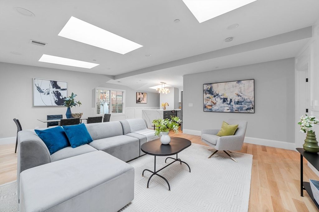 30 Dighton 4, Boston, MA 02135