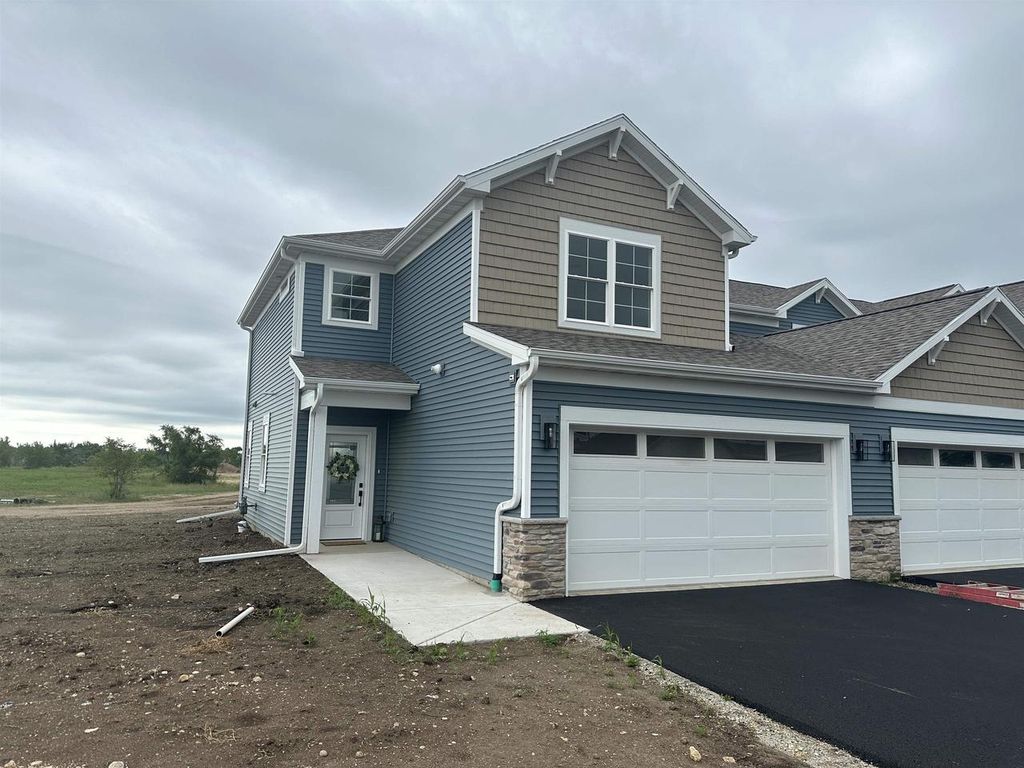 3166 S Bartells Drive, Beloit, WI 53511