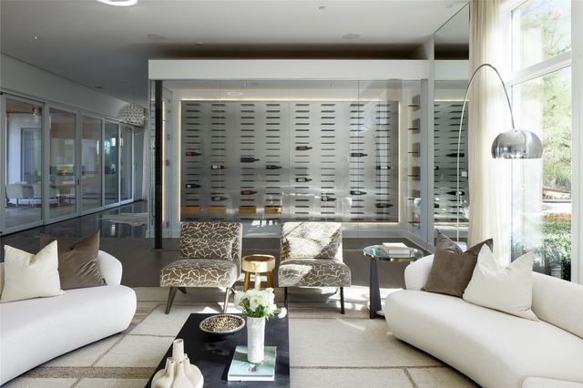 11565 E Ricks Circle, Dallas, TX 75230