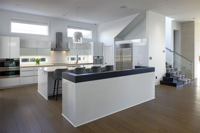 11565 E Ricks Circle, Dallas, TX 75230