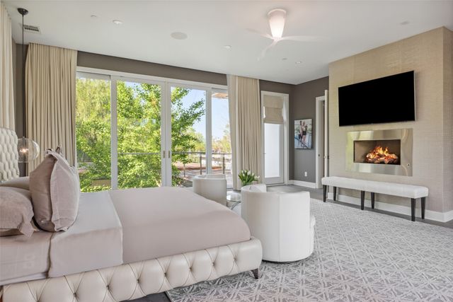 11565 E Ricks Circle, Dallas, TX 75230