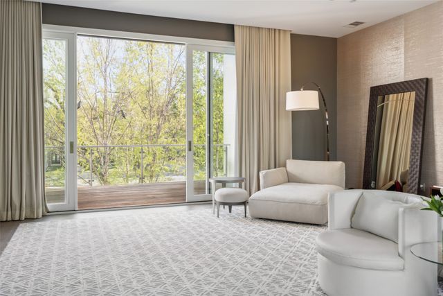 11565 E Ricks Circle, Dallas, TX 75230