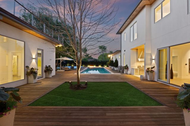 11565 E Ricks Circle, Dallas, TX 75230