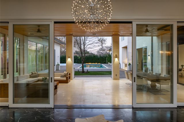 11565 E Ricks Circle, Dallas, TX 75230