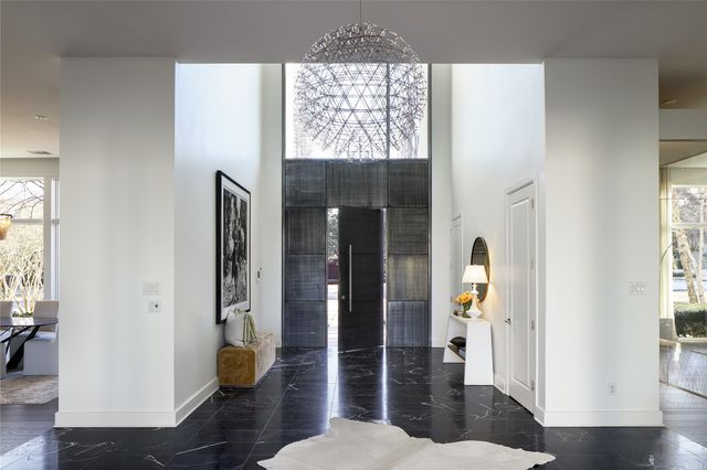 11565 E Ricks Circle, Dallas, TX 75230