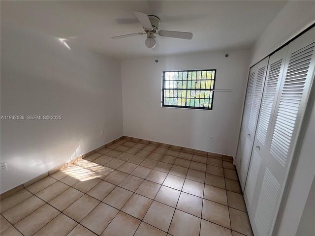 5800 W 18th Ave 406-4, Hialeah, FL 33012