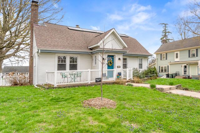 453 Chestnut Street, Valparaiso, IN 46385