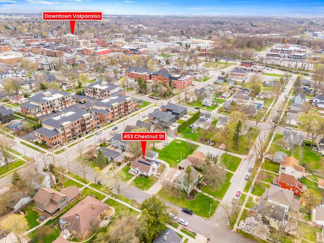 453 Chestnut Street, Valparaiso, IN 46385