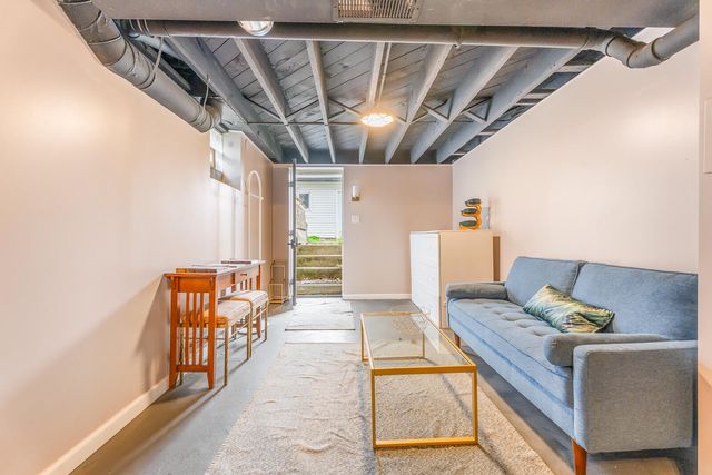 453 Chestnut Street, Valparaiso, IN 46385