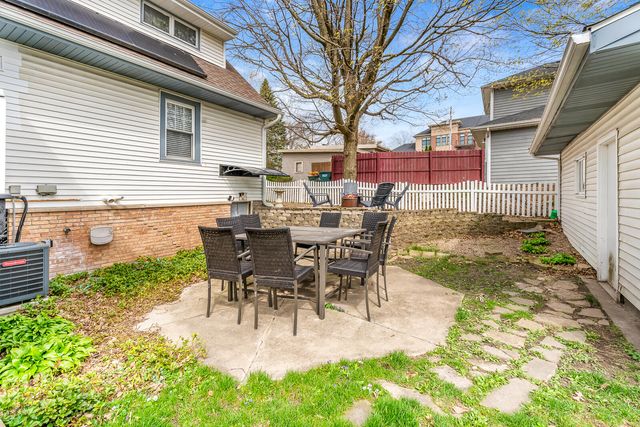 453 Chestnut Street, Valparaiso, IN 46385