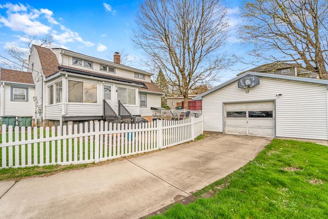 453 Chestnut Street, Valparaiso, IN 46385