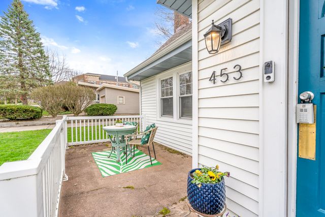 453 Chestnut Street, Valparaiso, IN 46385