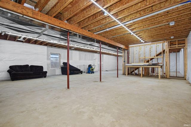 68680 Lake Trail, Bremen, IN 46506