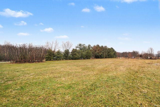 68680 Lake Trail, Bremen, IN 46506