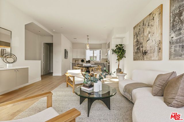 3222 S Barrington Avenue, Los Angeles, CA 90066