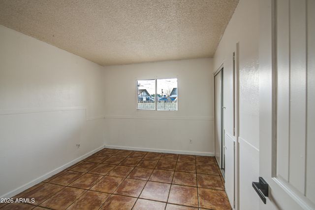 7922 W EARLL Drive, Phoenix, AZ 85033
