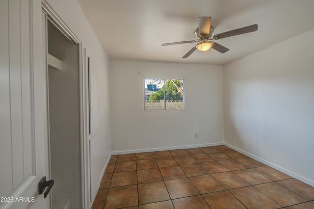 7922 W EARLL Drive, Phoenix, AZ 85033