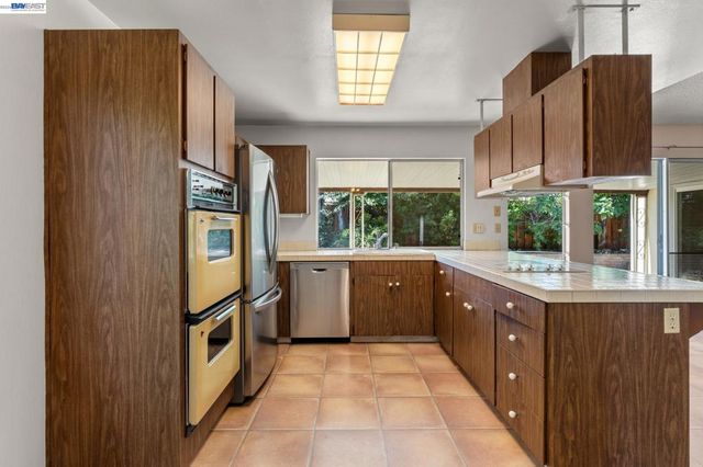 5359 Pecan Blossom Dr, San Jose, CA 95123