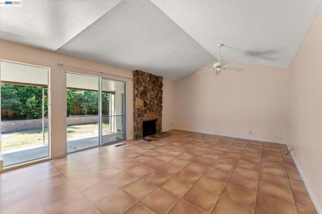 5359 Pecan Blossom Dr, San Jose, CA 95123