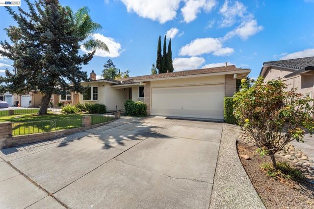 5359 Pecan Blossom Dr, San Jose, CA 95123