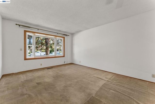 5359 Pecan Blossom Dr, San Jose, CA 95123