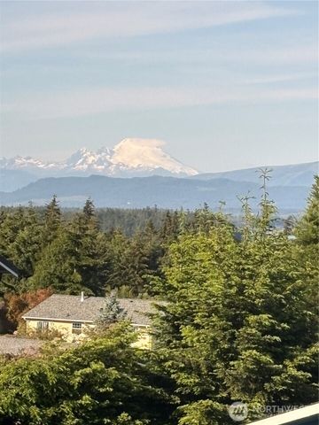 1051 Lightning Way, Camano Island, WA 98282
